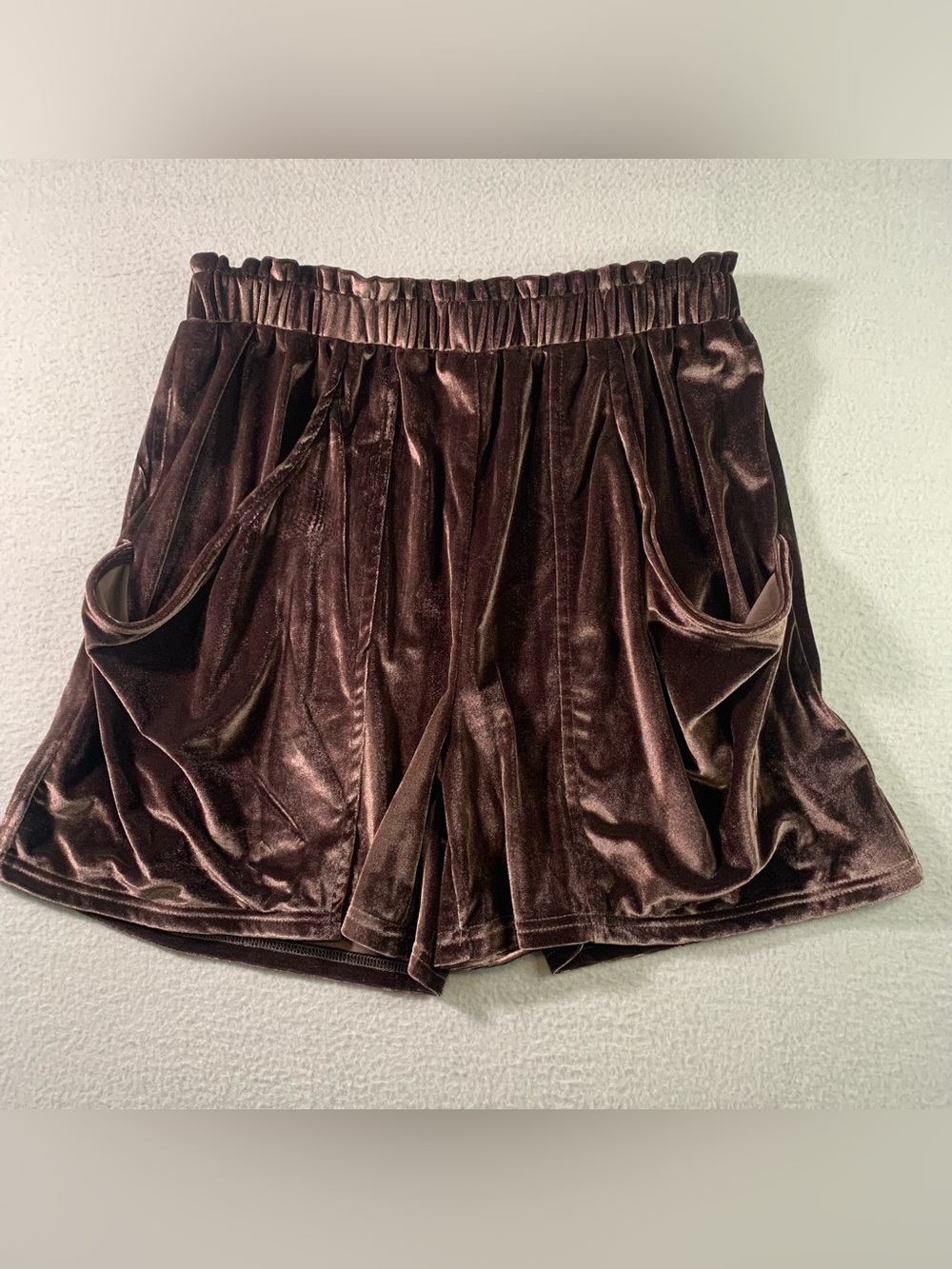 Main Strip Velvet High-Waist Shorts in Dark Brown size Medium